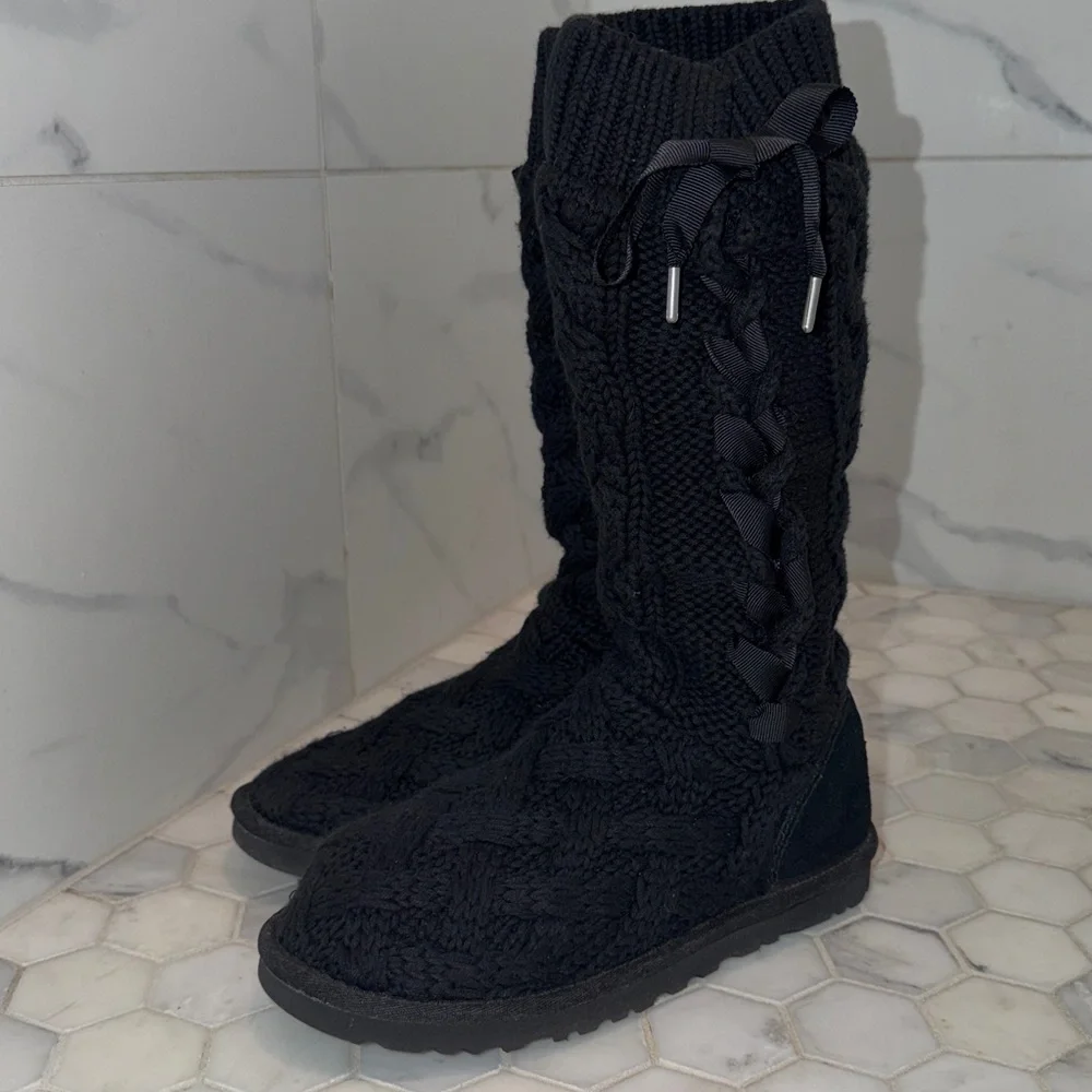 UGG Australia Mahayla Ribbon Black Tall Knit Boots Women’s Size 6